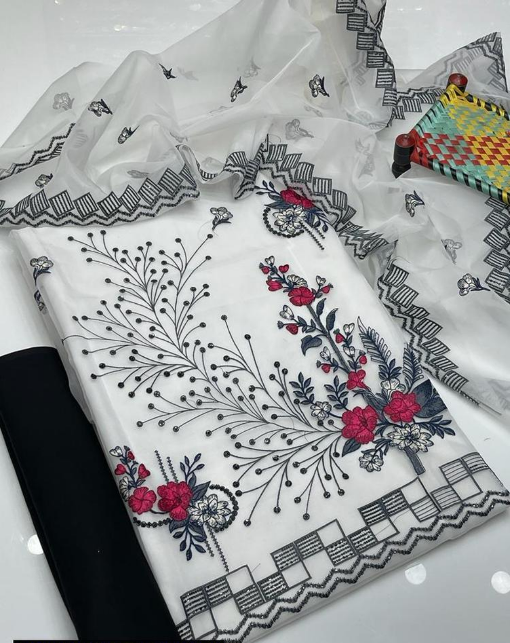 Women's unstitched Organza embroidered 3pcs