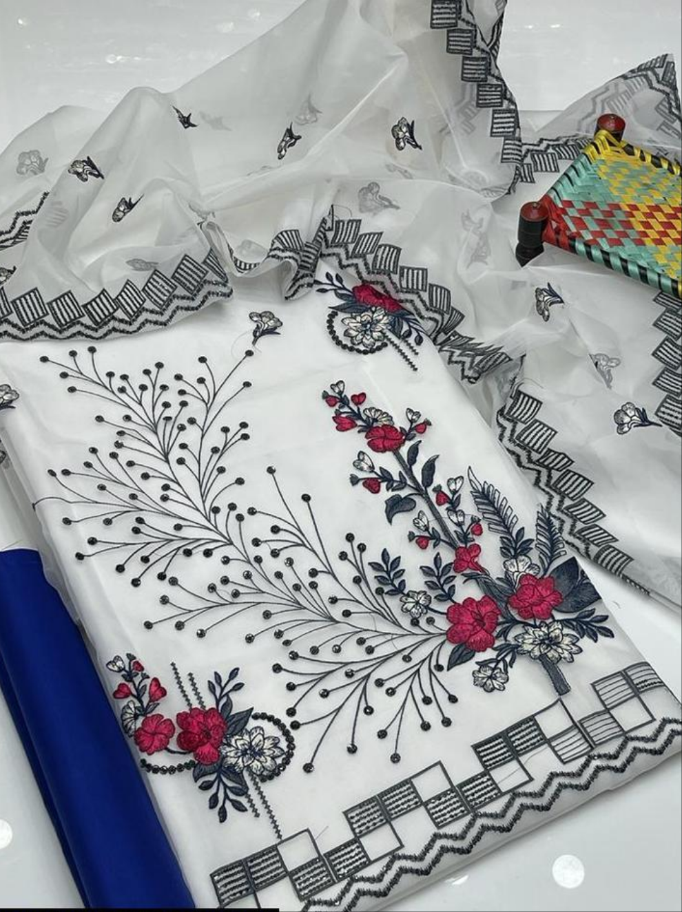 Women's unstitched Organza embroidered 3pcs