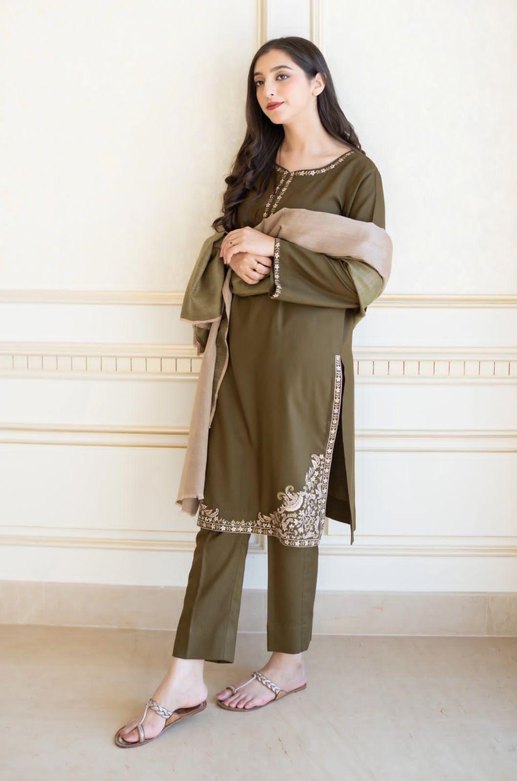 Women's unstitched Embroidered 3pcs
