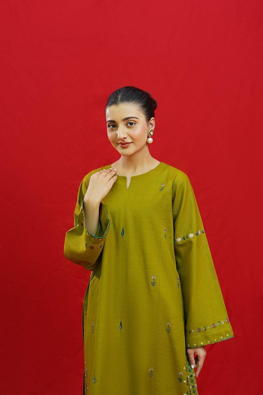 Women's unstitched Embroidered 3pcs